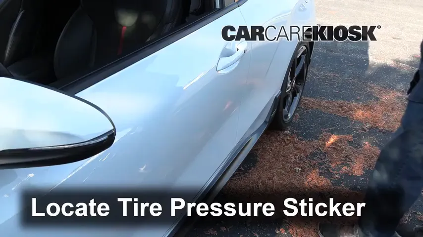 2019 Hyundai Veloster Turbo R-Spec 1.6L 4 Cyl. Turbo Hatchback (3 Door) Tires & Wheels Check Tire Pressure